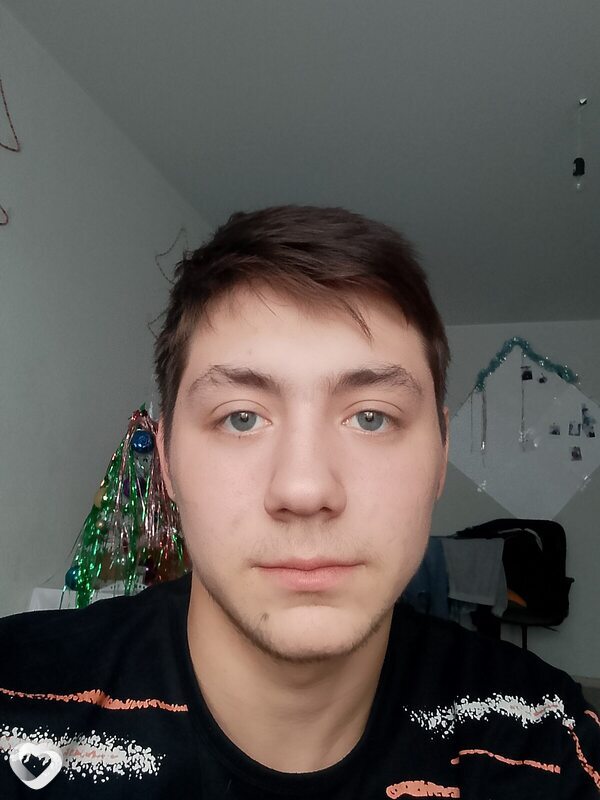 Михаил, 19, Новосибирске — анкета №1612575