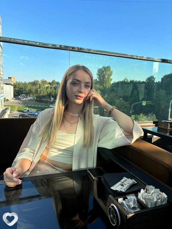 Анюта, 27, Москве — анкета №1612635