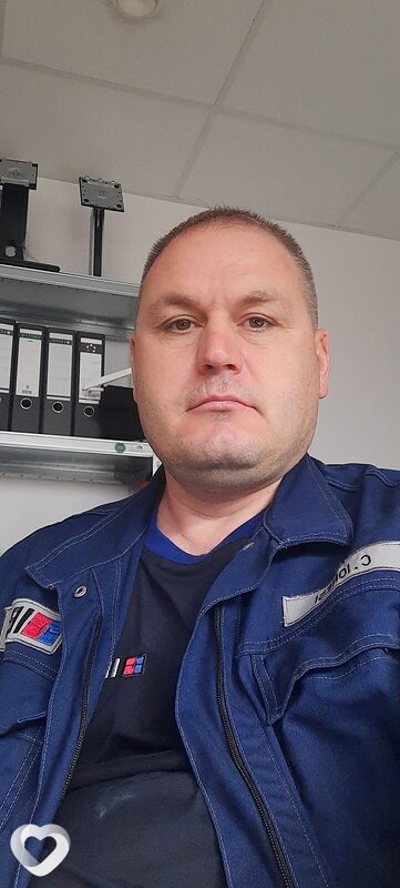 Том, Билефельд