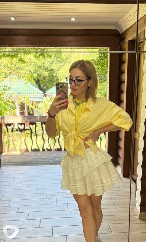 Катя, 22, Томске — анкета №1614890