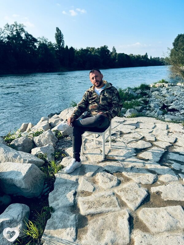 Sezgin, Кельце