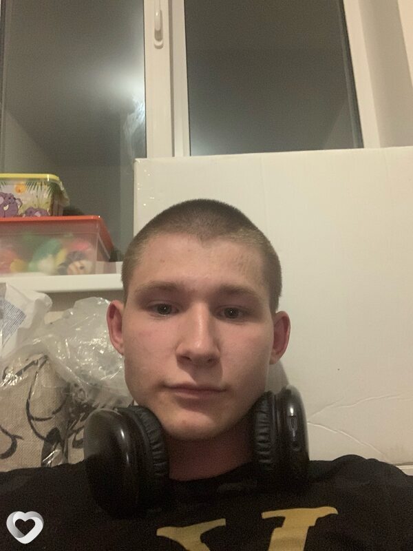 Александр, 20, Перми — анкета №1622409