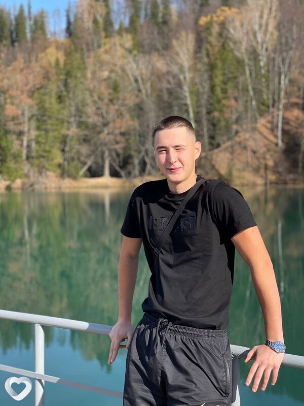 Роман, 23, Москве — анкета №1625157