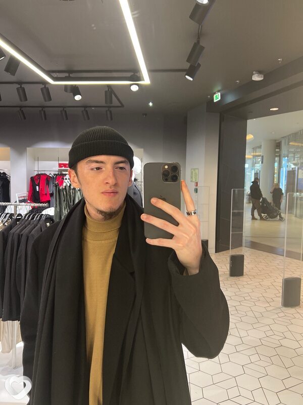 Денис, 24, Видном — анкета №1627148