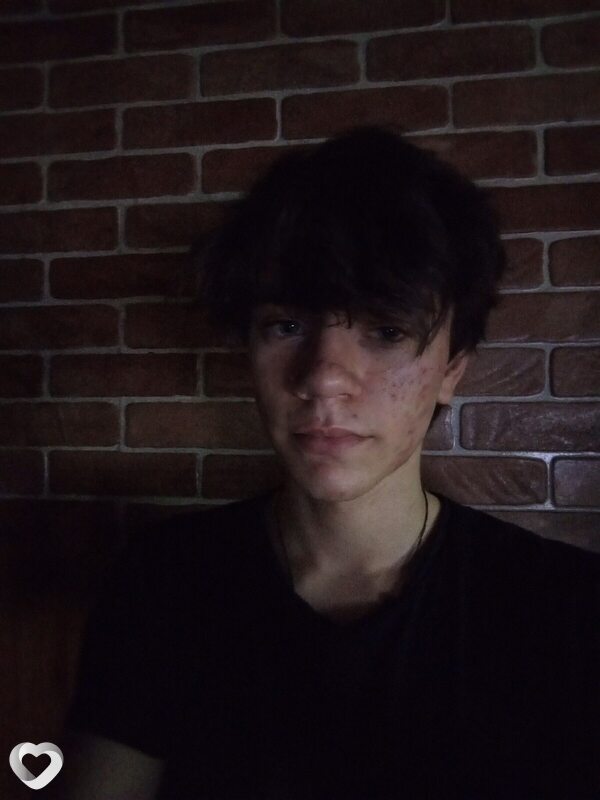 Алекс, 20, Луге — анкета №1631663