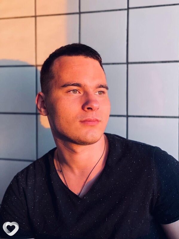 Максим, 25, Москве — анкета №1631633