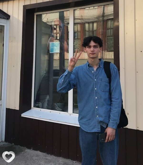 Максим, 24, Москве — анкета №1632185