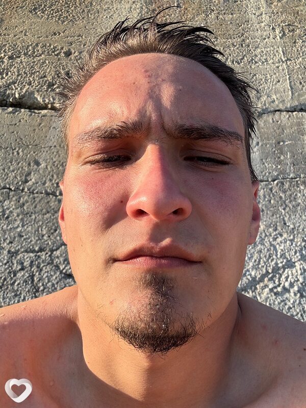 Артем, 26, Ялте — анкета №1632681