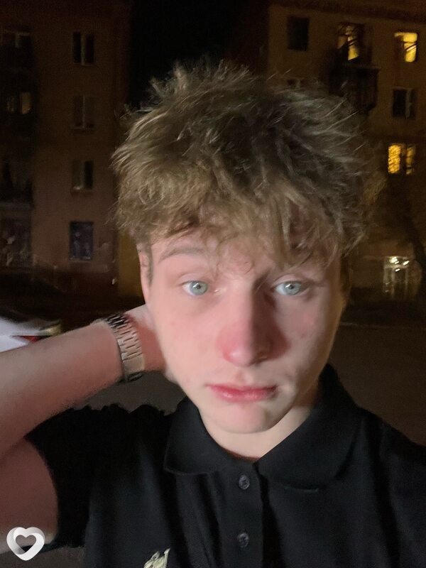 Евгений, 19, Магнитогорске — анкета №1633627