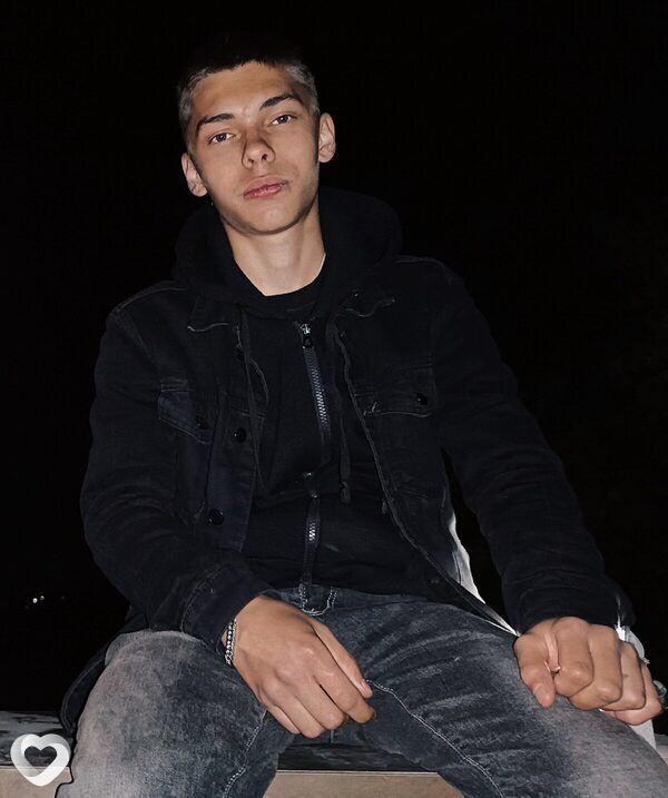 Кирилл, 19, Ижевске — анкета №1633786