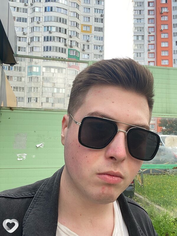 Юрий, 22, Москве — анкета №1635060