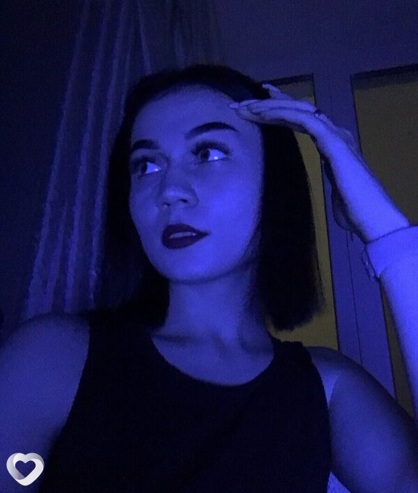 Карина, 21, Саратове — анкета №1640638