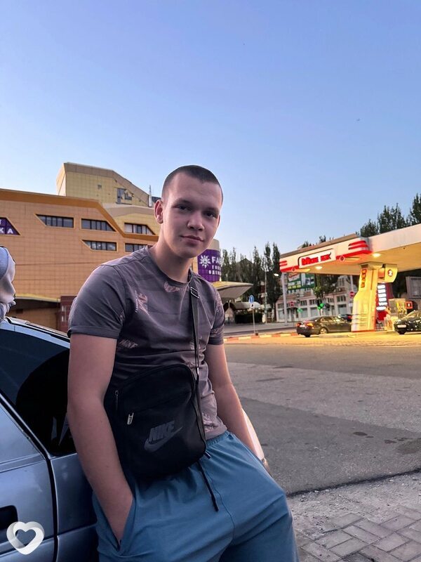 Миша, 20, Донецке — анкета №1641068
