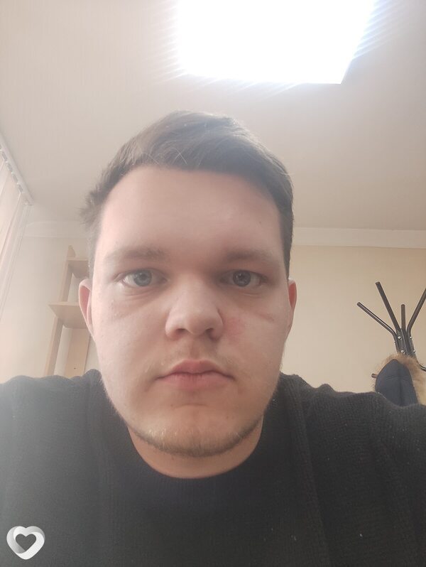 Артём, 20, Омске — анкета №1641354