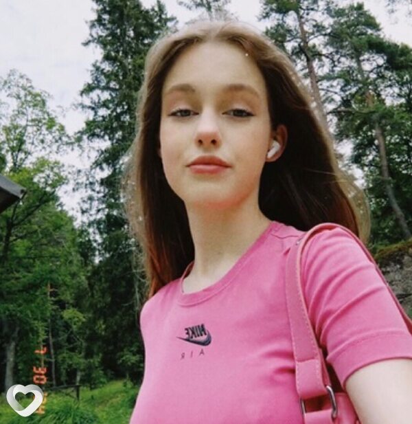 Аня, 24, Москве — анкета №1641858