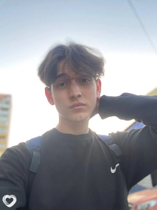 Максим, 21, Гомеле — анкета №1642076