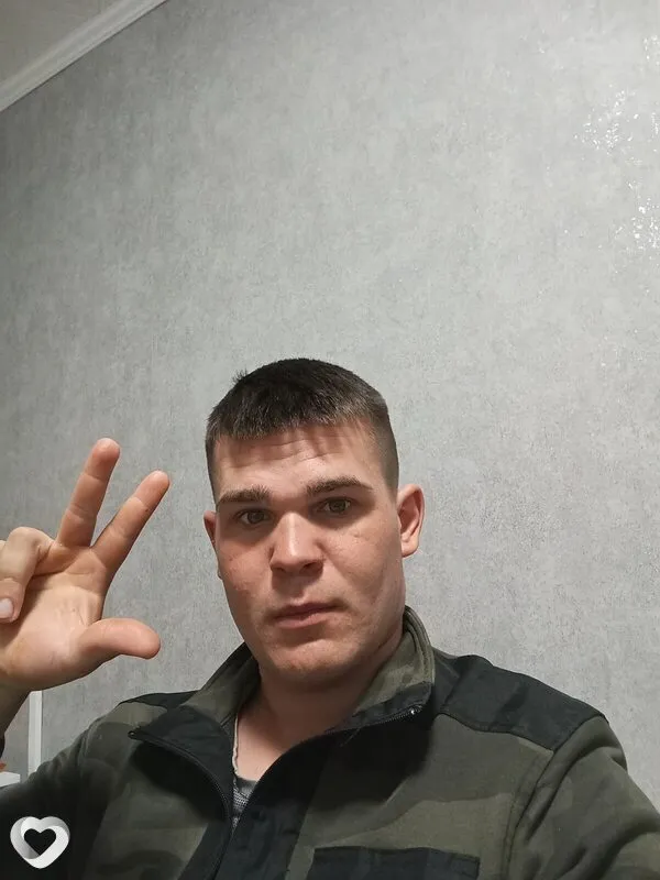 Иван, 25, Бийске — анкета №1647129