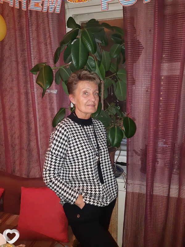 Елена, 59, Санкт-Петербурге — анкета №1649469