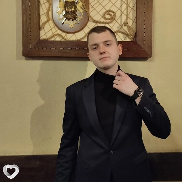 Максим, 23, Речице — анкета №1650128