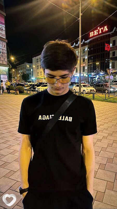 Алиев Альберт, 26, Хабаровске — анкета №1650304