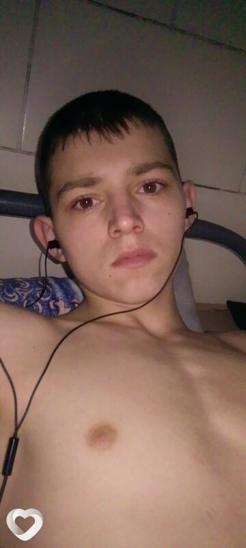 Артём, 19, Барнауле — анкета №1650712