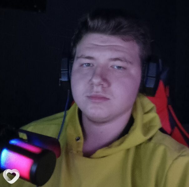 Артем, 22, Новошахтинске — анкета №1651339