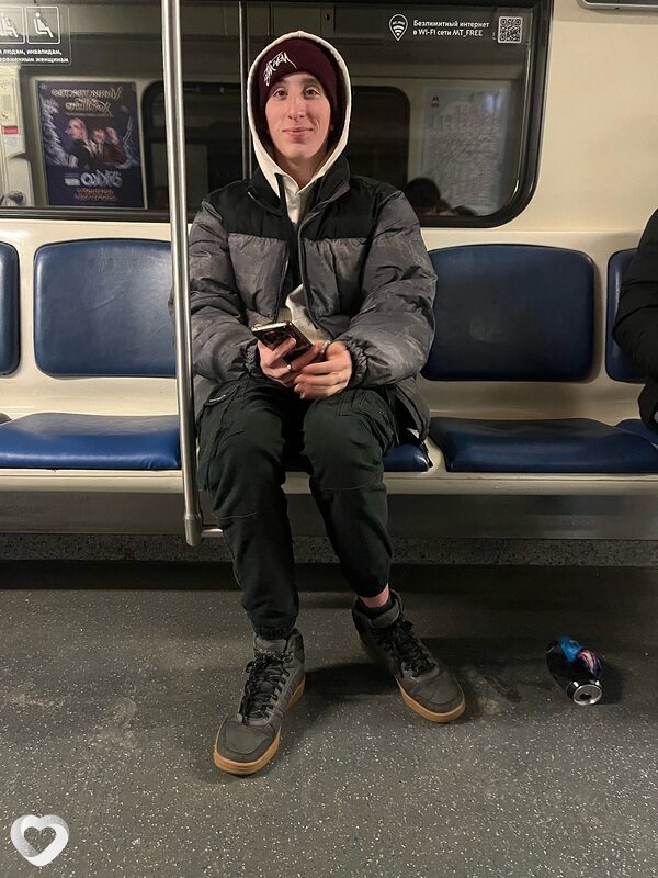 Дима, 20, Москве — анкета №1653076