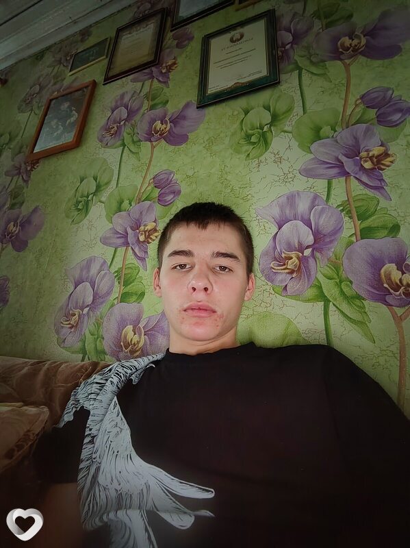 Артём, 20, Минске — анкета №1656230