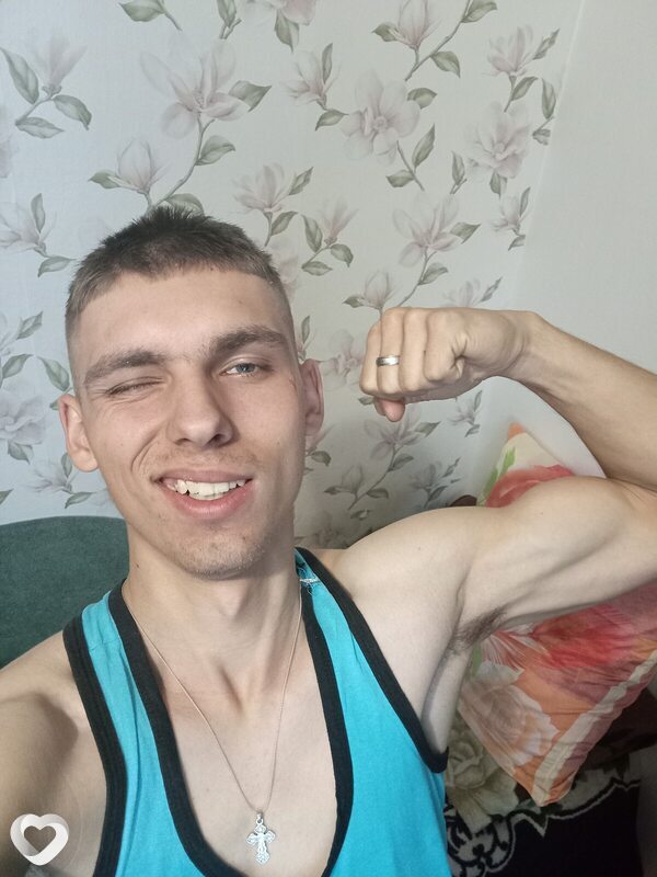 Василий, 22, Слуцке — анкета №1657307