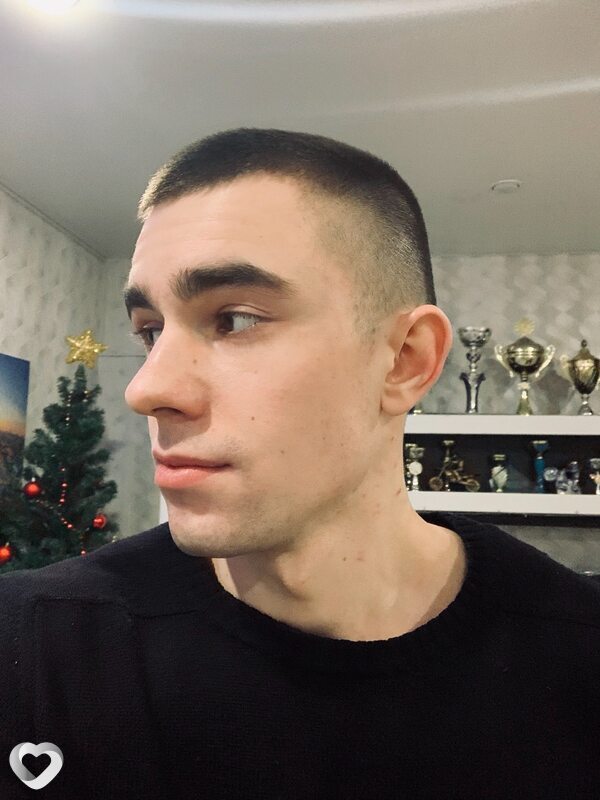 Артем, 23, Воскресенске — анкета №1658428