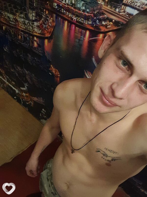 Максим, 22, Барнауле — анкета №1658665
