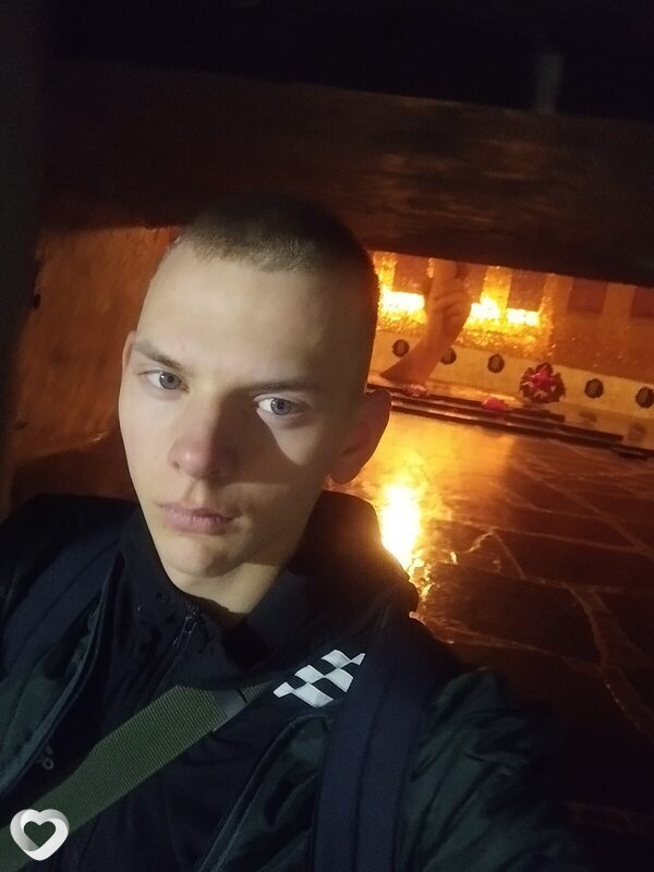 Иван, 20, Саратове — анкета №1658682
