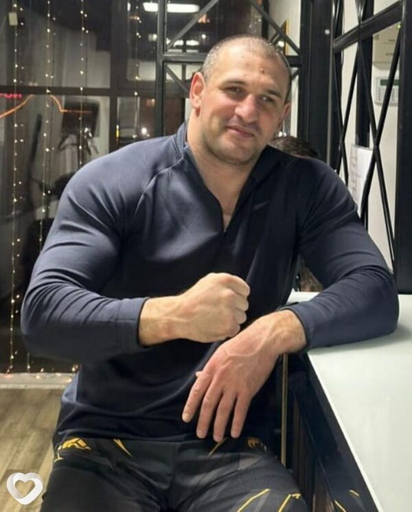 Руслан, 34, Каспийске — анкета №1659351