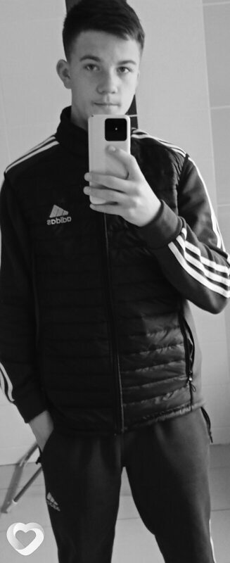 Рома Холиков, 20, Шахтах — анкета №1659435