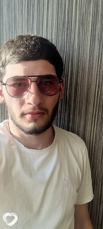 Артур, 25, Ереван — анкета №1660338