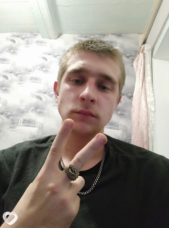 Илья, 19, Москве — анкета №1662649