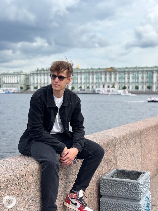 Артем, 23, Москве — анкета №1669091