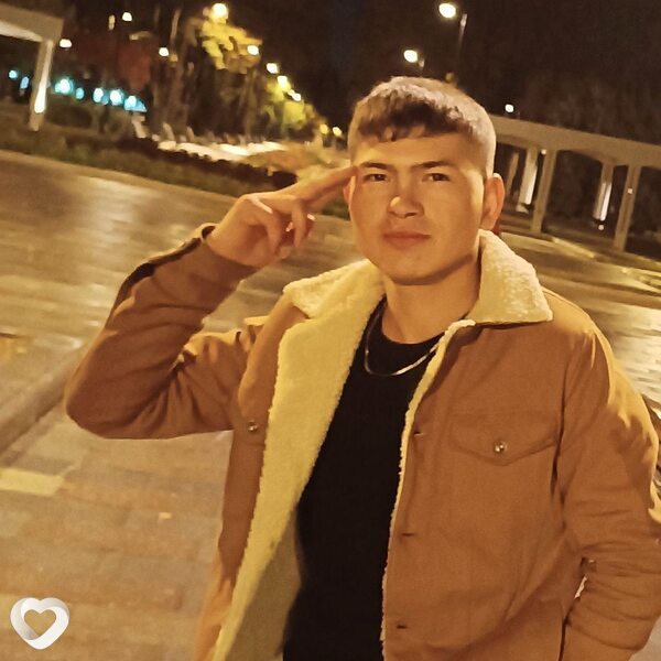 Ерик, 22, Москве — анкета №1669827
