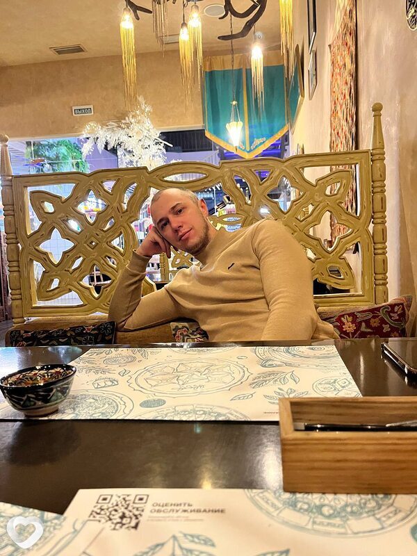 Александр, 30, Енакиеве — анкета №1669880