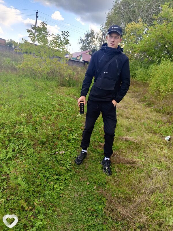 Павел, 22, Новосибирске — анкета №1671145