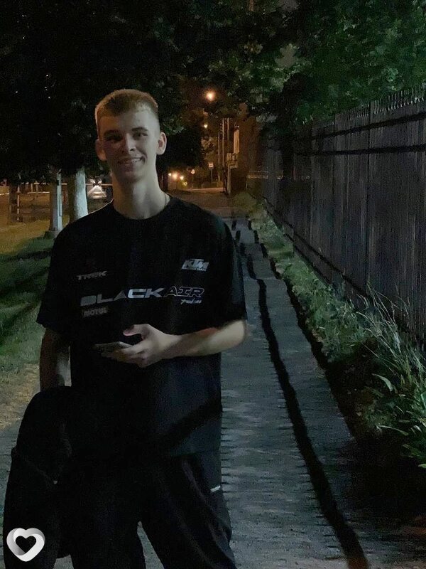 Макс, 20, Москве — анкета №1672986