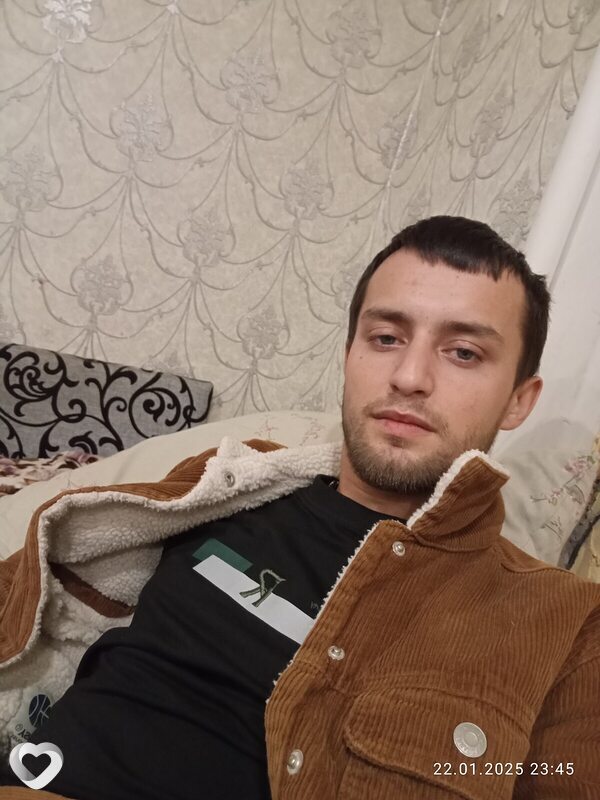 Артур, 28, Лиде — анкета №1673607