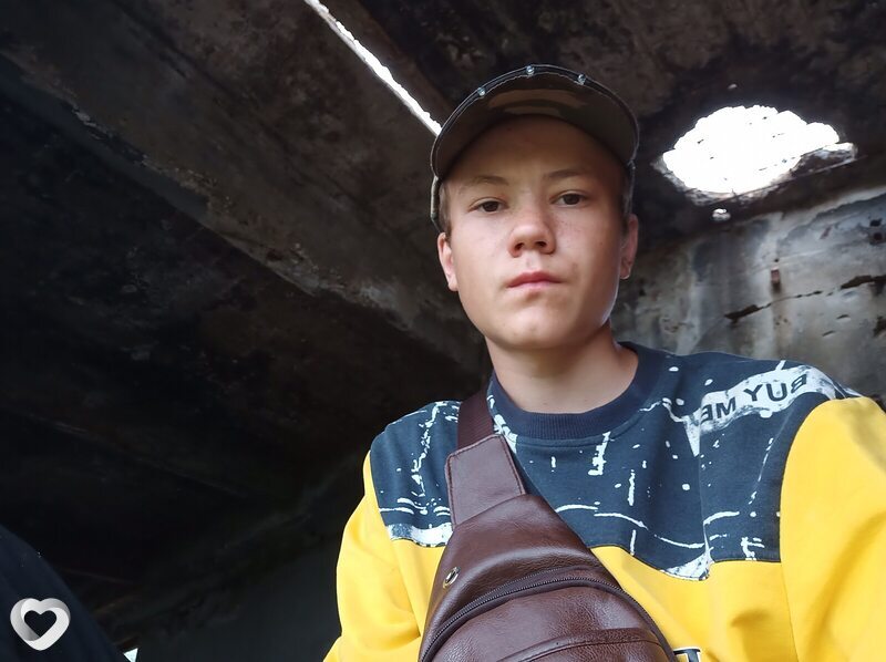 Артём, 21, Чите — анкета №1673579