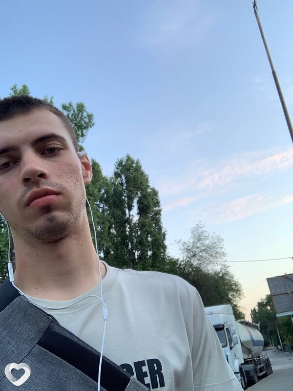 Никита, 22, Москве — анкета №1675022