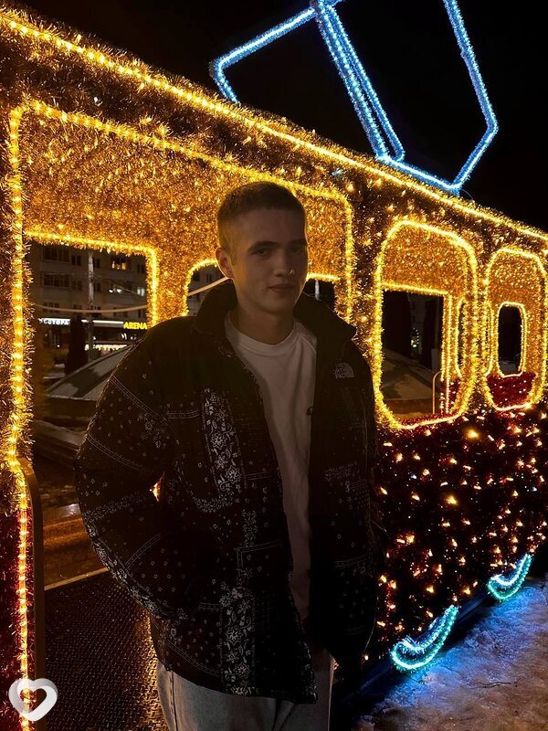 Дмитрий, 21, Витебске — анкета №1675248