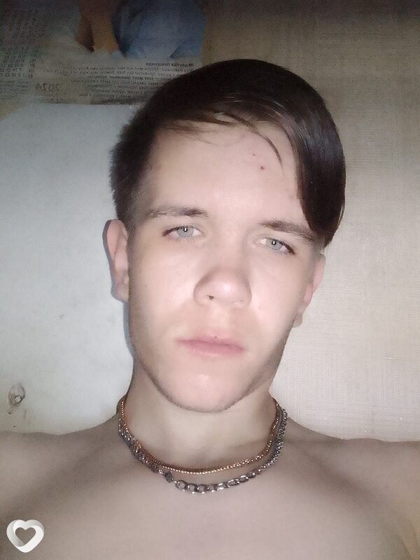 Дмитрий, 20, Асбесте — анкета №1675487