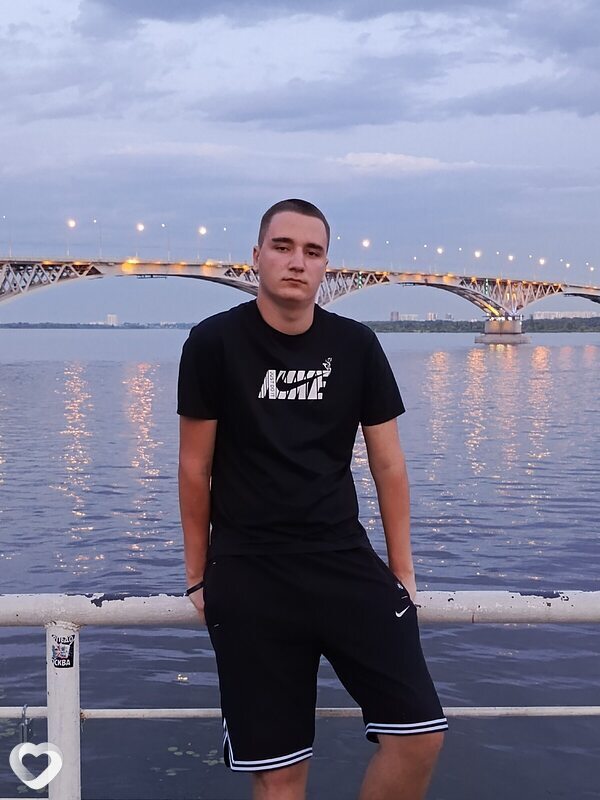 Андрей, 19, Саратове — анкета №1676461