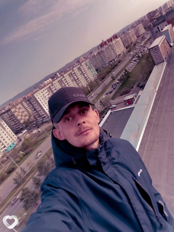 Майкл, 27, Красноярске — анкета №1677107