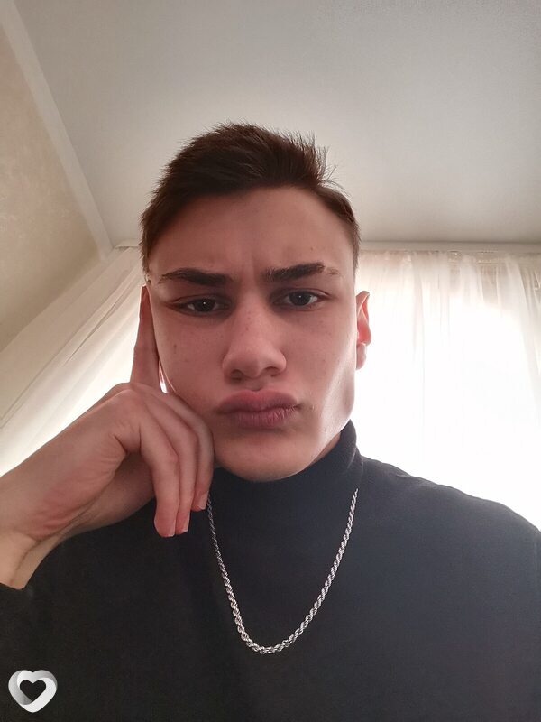 Артём, 23, Армавире — анкета №1680036