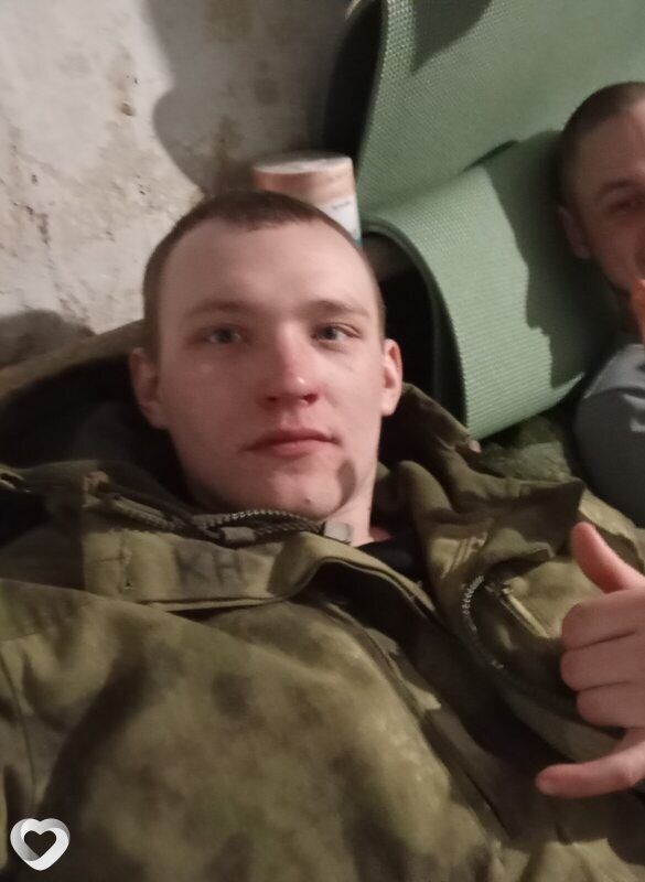 Артем, 24, Енакиеве — анкета №1680215
